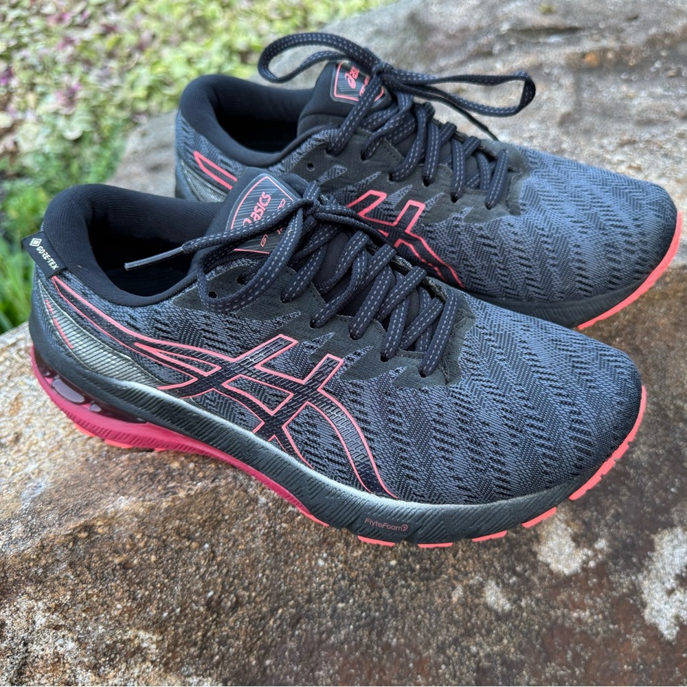 Women’s Asics shoes